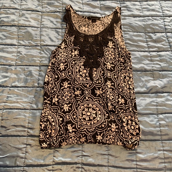 Forever 21 Tops - Black and white tank